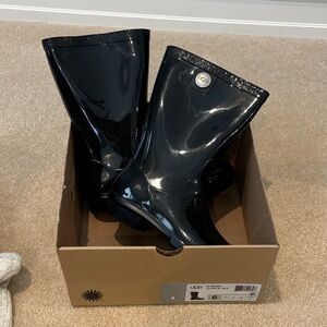 UGG Glossy Black Women's Winter Boots